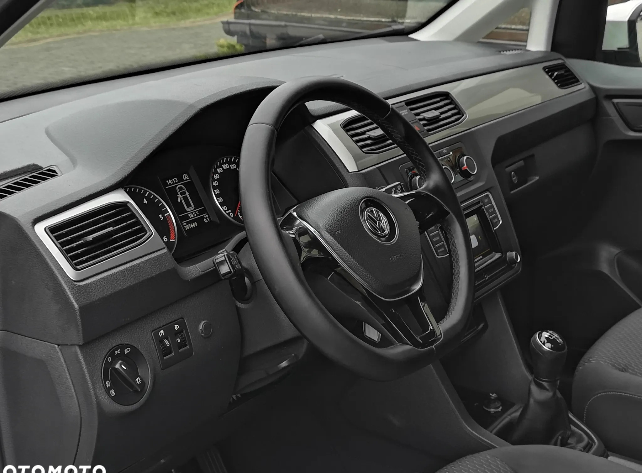 Volkswagen Caddy cena 41900 przebieg: 387669, rok produkcji 2015 z Zakroczym małe 211